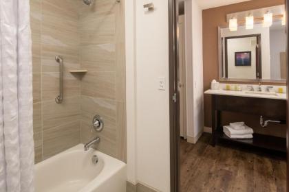 DoubleTree by Hilton Portland Tigard - image 15