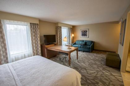 Hampton Inn & Suites Tilton - image 15