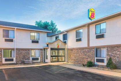 Super 8 by Wyndham tiltonLake Winnipesaukee