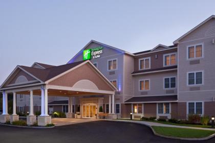 Holiday Inn Express & Suites Tilton an IHG Hotel - image 1