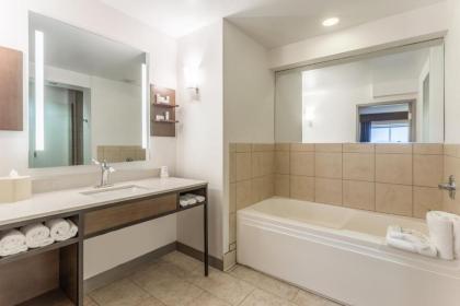 Hilton Garden Inn Chicago/Tinley Park - image 18