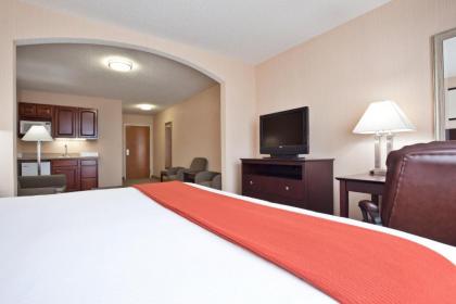 Holiday Inn Express Hotel & Suites Tipp City an IHG Hotel - image 6