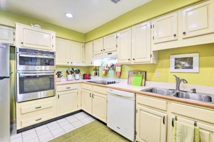 Sunny Titusville Retreat Near Space Coast! - image 13