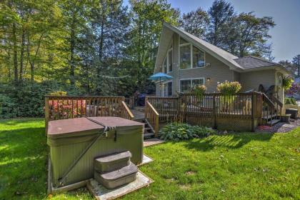 Poconos mtn Area House with Pool Hot tub and Golf