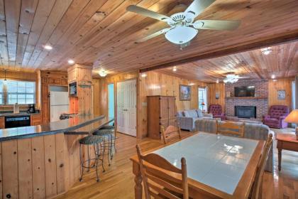 Pet-Friendly Toccoa Home with Deck and Lake Access! - image 12