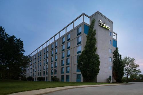 Radisson Hotel at The University of Toledo - image 2