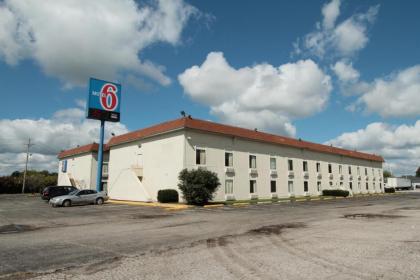 Motel 6-Toledo OH - image 2