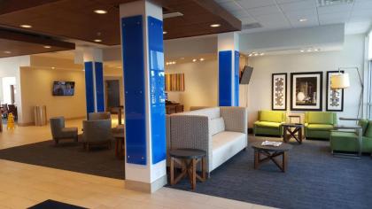 Holiday Inn Express & Suites Toledo West an IHG Hotel - image 10