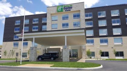 Holiday Inn Express & Suites Toledo West an IHG Hotel - image 7