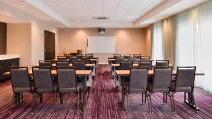 Courtyard by Marriott Toledo North - image 9