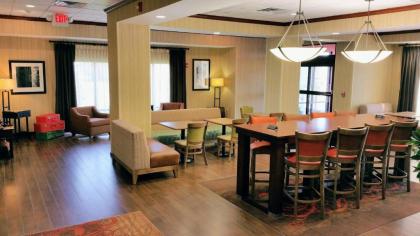 Hampton Inn Tomah - image 8