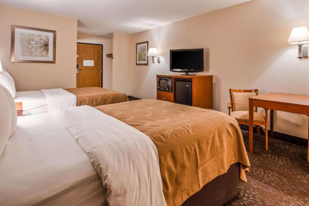 Quality Inn Tomah - image 5