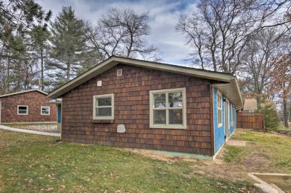 Tranquil Lakefront Cabin with Fire Pit and Patio - image 7