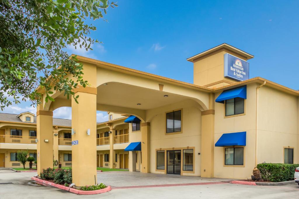 Americas Best Value Inn & Suites Tomball - image 2