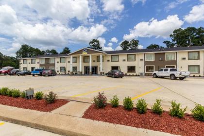 Scottish Inn and Suites Tomball - image 3