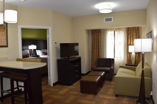 Staybridge Suites Tomball an IHG Hotel - image 6