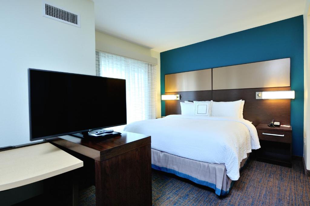 Residence Inn by Marriott Houston Tomball - image 5