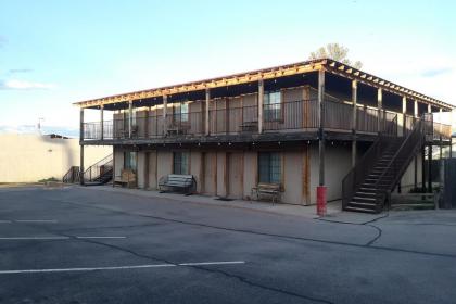 Tombstone Motel - image 5