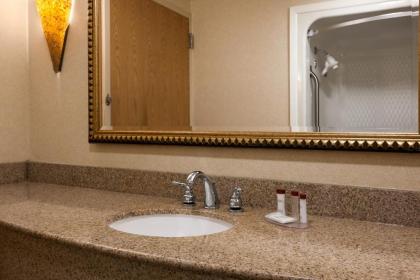 Ramada by Wyndham Toms River - image 9