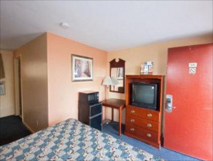 Knights Inn Tonawanda - image 7