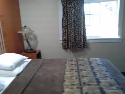 Economy Inn Tonawanda - image 4