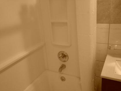 Economy Inn Tonawanda - image 6