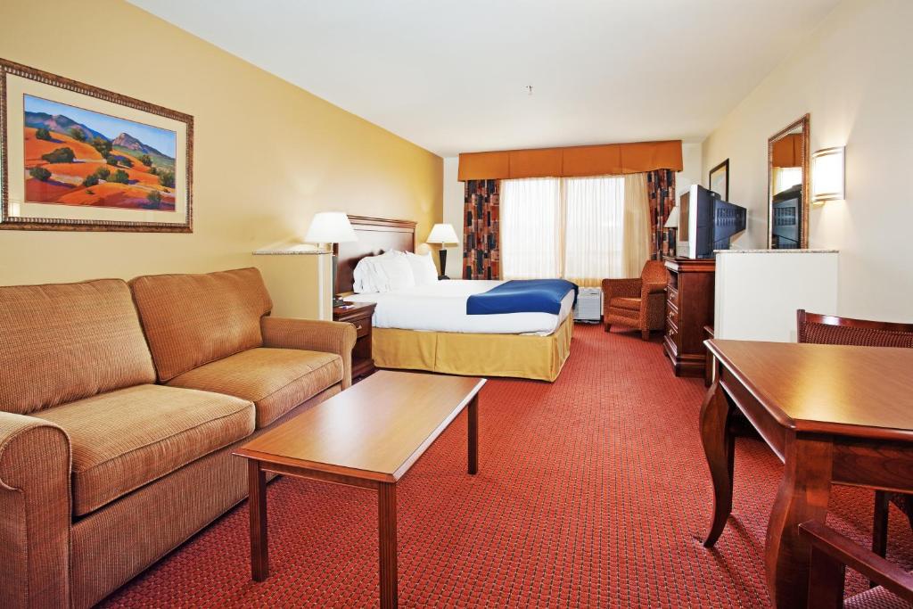 Holiday Inn Express Hotel & Suites Tooele an IHG Hotel - image 3