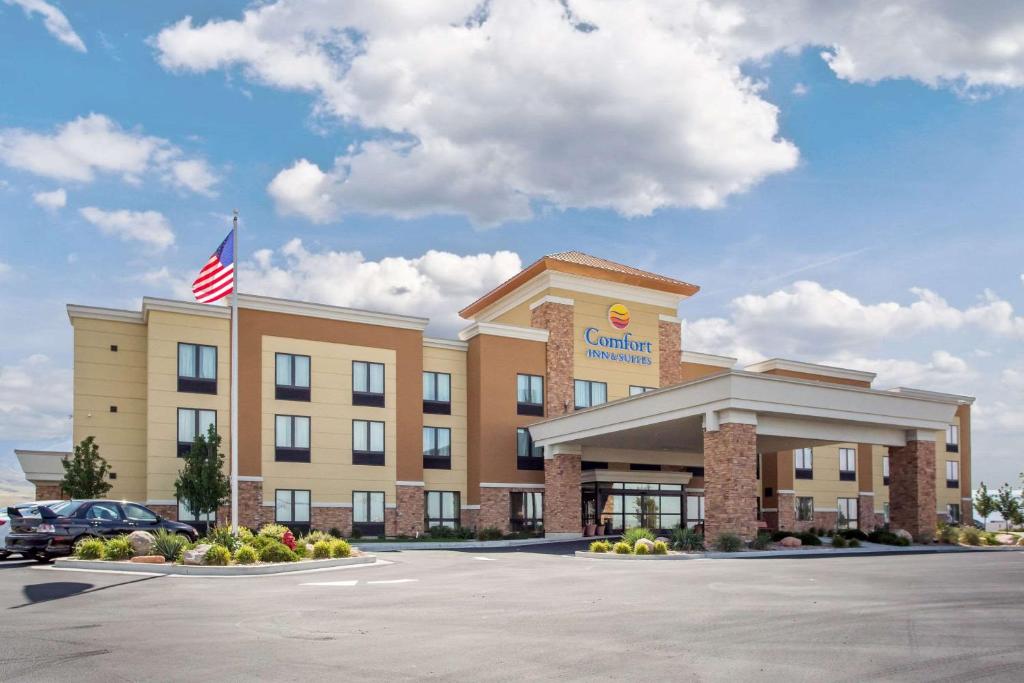 Comfort Inn & Suites Tooele-Salt Lake City - image 2