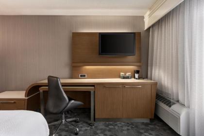 Courtyard by Marriott Topeka - image 17