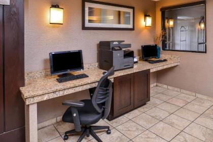 Holiday Inn Express Hotels & Suites Topeka West an IHG Hotel - image 8