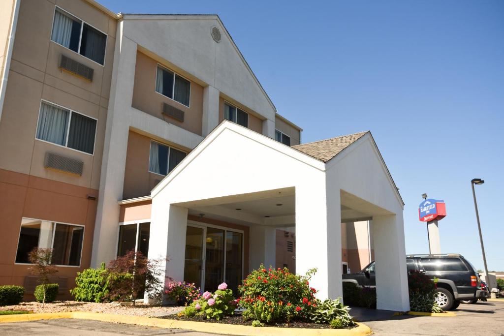 Fairfield Inn Topeka - image 4