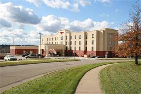 Hampton Inn Topeka - main image