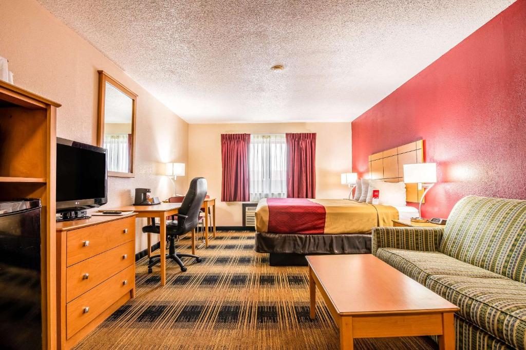 Econo Lodge Wanamaker - main image