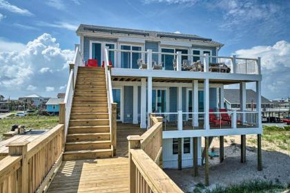 Beachfront Oasis 2 Huge Decks BBQ and Views! - image 6