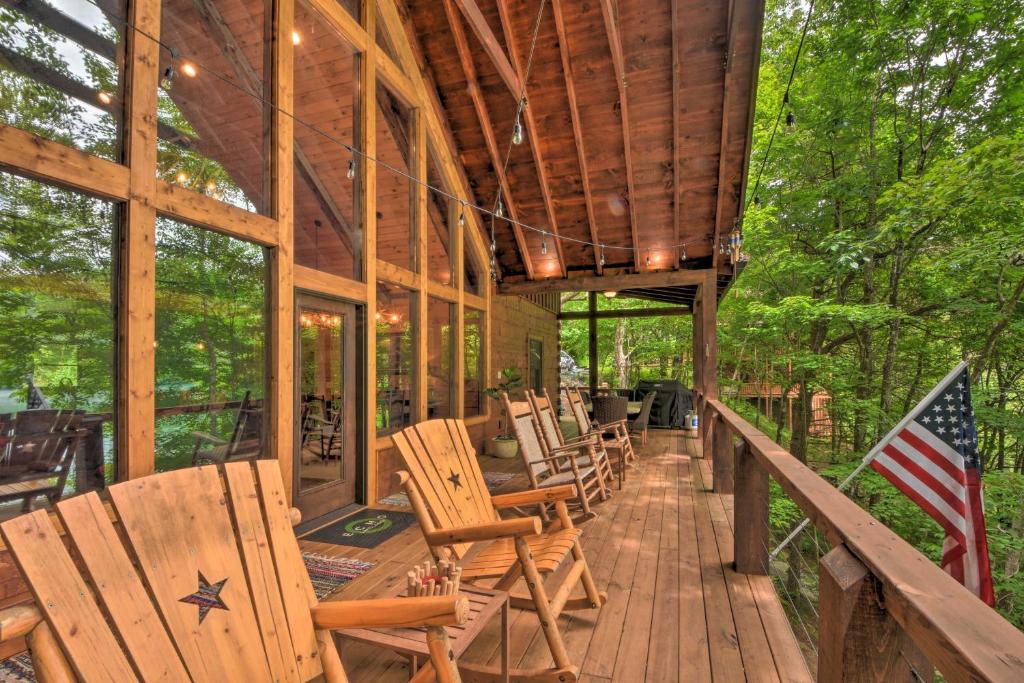 Lakefront Lodge with Decks Hot Tub Game Room and More - main image