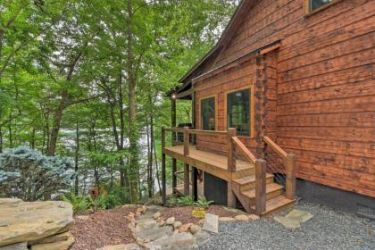 Lakefront Lodge with Decks Hot Tub Game Room and More - image 9