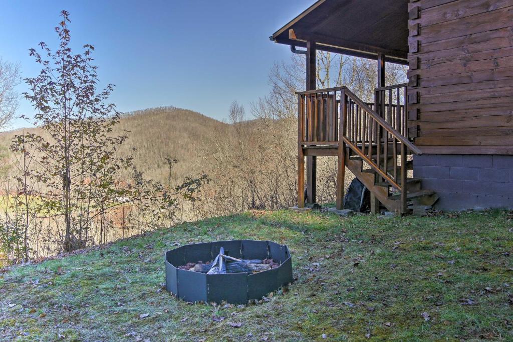 Smoky Mountain Retreat with Deck and Mountain Views! - image 5