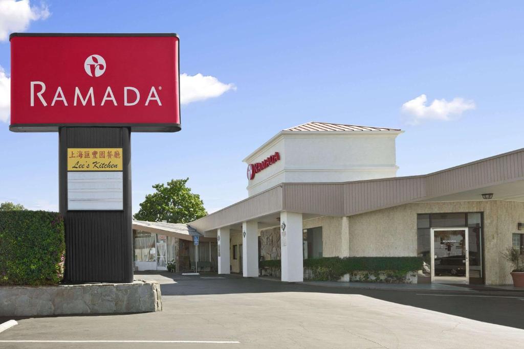 Ramada by Wyndham Torrance - main image