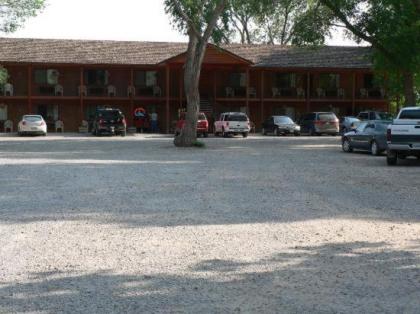 Austin's Chuckwagon Motel - image 7