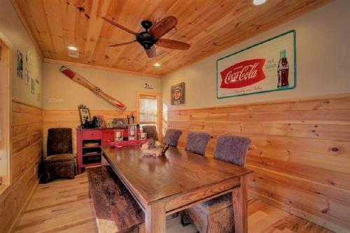 Bearmont Lodge Cabin - image 5