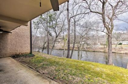 Riverfront Condo Less Than 2 Miles From the National Park! - image 4