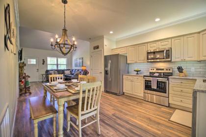 Townsend Condo with Pool and Great Smoky Mtn Views! - image 15