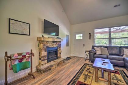 Townsend Condo with Pool and Great Smoky Mtn Views! - image 7