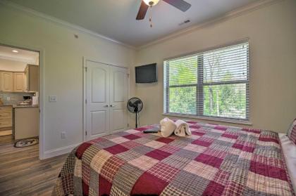 Townsend Condo with Pool and Great Smoky Mtn Views! - image 8