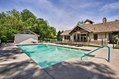 Townsend Condo with Pool and Great Smoky Mtn Views! - image 9