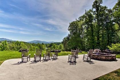 Peaceful Smoky Mountain Retreat with Pool Access - image 3