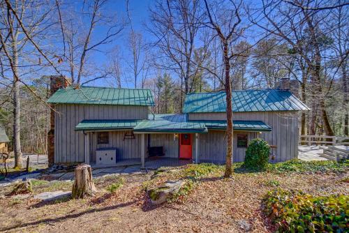 Cozy Log Cabin 6 Mi to Great Smoky Mtns NP! - main image