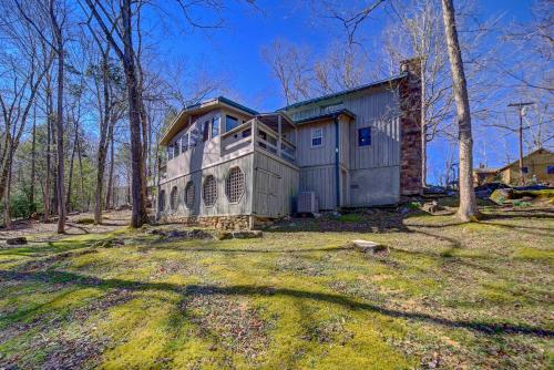 Cozy Log Cabin 6 Mi to Great Smoky Mtns NP! - image 2