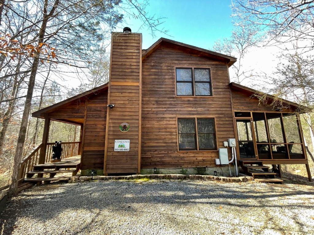 Cedar Knob - Log cabin in Townsend TN - main image