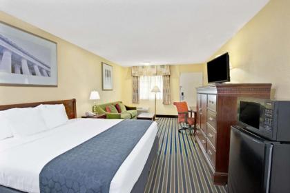 Days Inn by Wyndham Towson - image 5